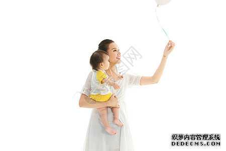 广州在哪做代怀好,广州怎么找代生中心,训练宝宝行走的方法