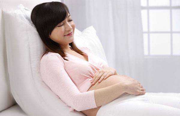 广州五十岁可代孕吗，三代试管婴儿可以优选胚胎，在广州可以操作吗？